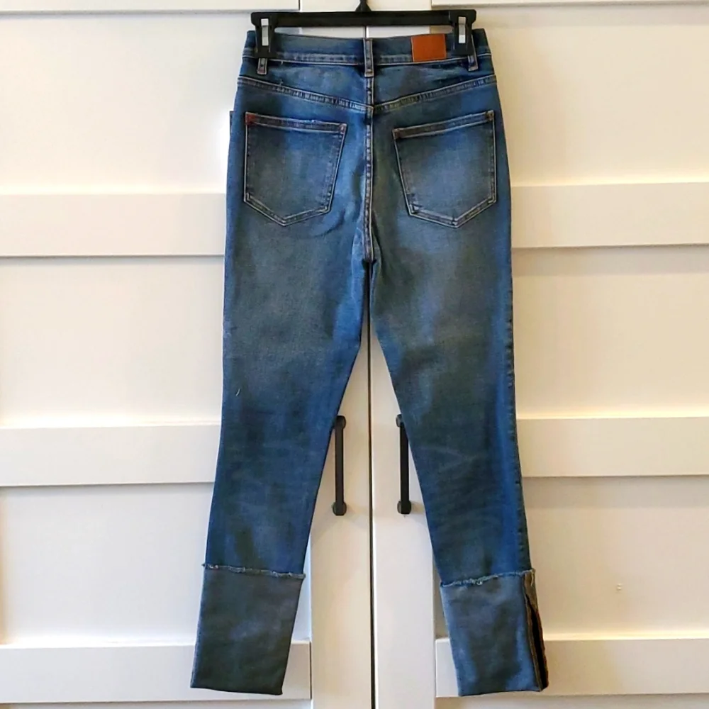 NWT Urban Outfitters BDG High Cuff Skinny Jeans 💙 - Picture 3 of 7